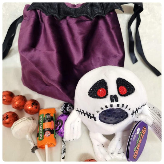 Halloween pre filled ghost treat bag.